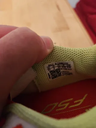 Scarpe da calcio Adidas per bambini, taglia 34