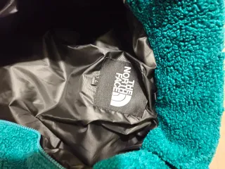 Anorak iconico de The North Face de tienda Hacoo