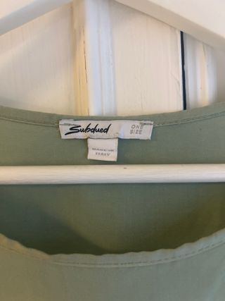 Blusa Subdued verde
