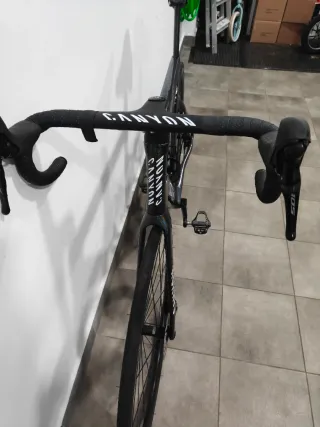 Bicicleta de carretera Canyon