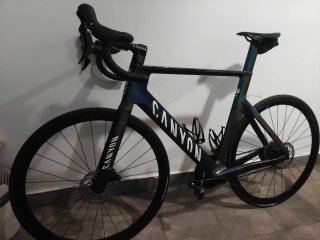Bicicleta de carretera Canyon