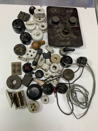 Lote Antiguo Enchufes, Timbres, Aislantes