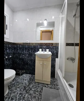 ALQUILER DE HABITACION DOBLE  EN PISO COMPARTIDO