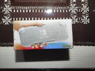 Nintendo Switch Lite Pokémon Spada e Scudo