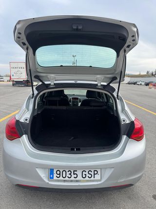 Opel Astra 2010