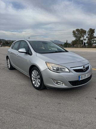 Opel Astra 2010