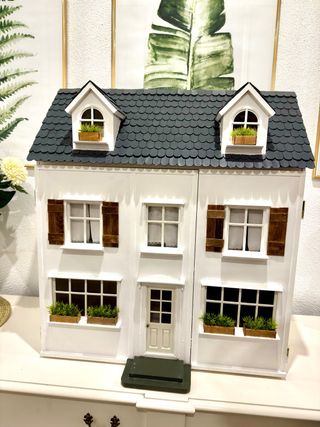 Casa de muñecas victoriana de madera