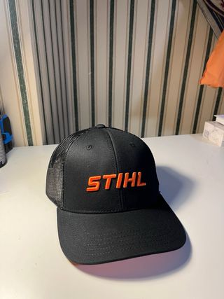 Gorra Stihl Negra y Naranja Talla Única