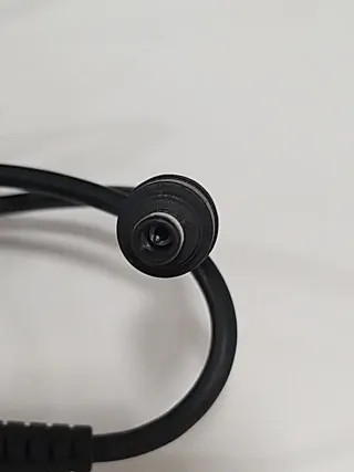 Cargador Delta Electronics ADP-40NH D