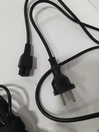 Cargador Delta Electronics ADP-40NH D