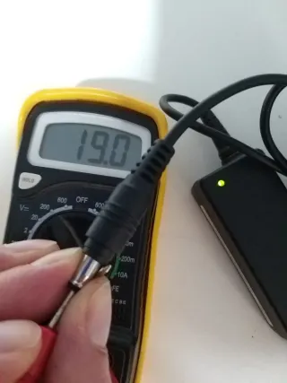 Cargador Delta Electronics ADP-40NH D