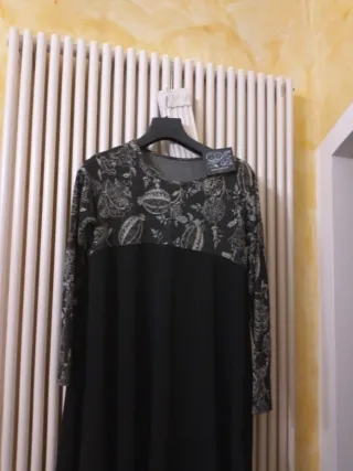 Vestito ampio fantasia floreale nero/argento