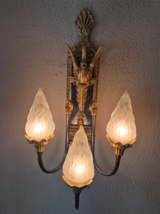 Lámparas de pared doradas con cristal