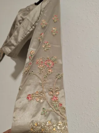 Chaqueta corta satinada estilo jubón M