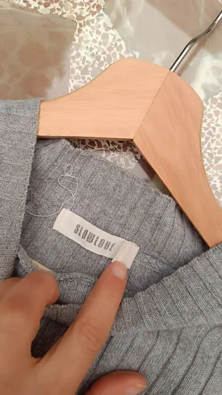 Vestido de punto gris