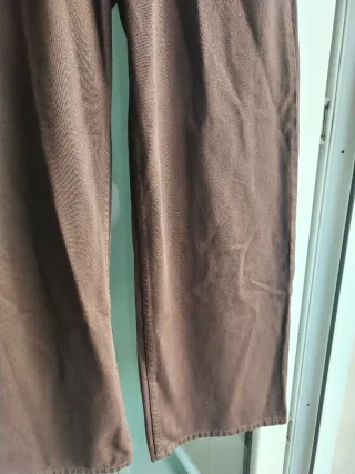 Pantalón vaquero marrón ancho