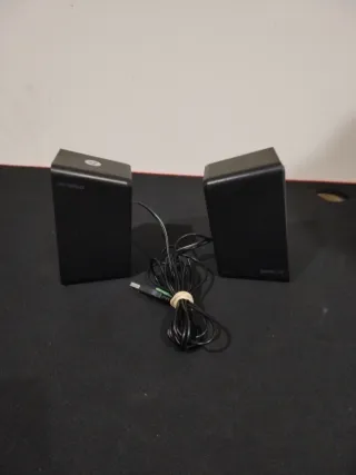 Altavoces Speedlink negros y grises