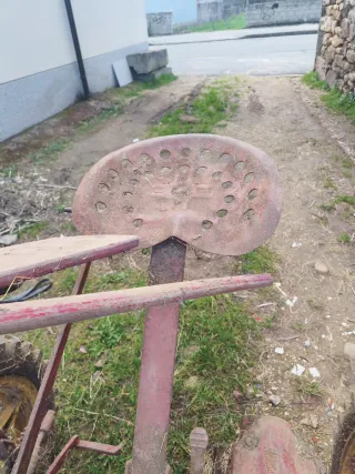 Segadora antigua para restaurar