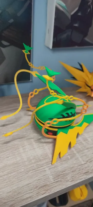 Figura Pokeball Mega Rayquaza #384