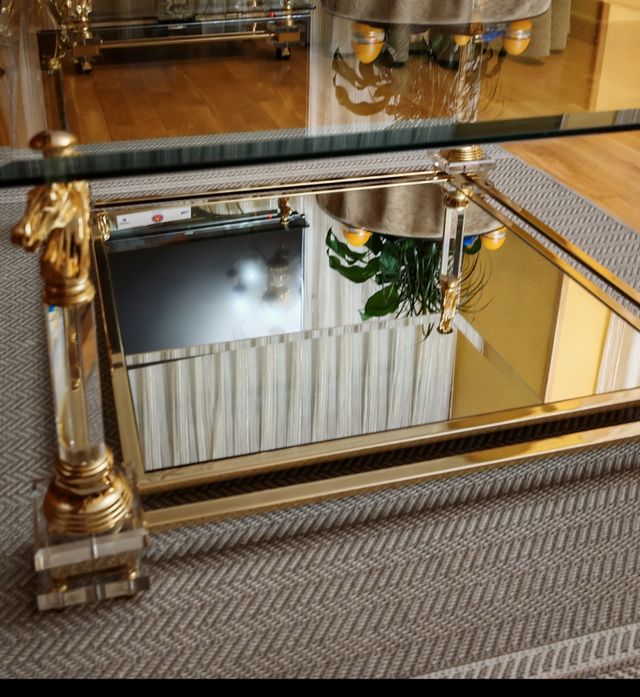 Mesa de centro cristal y metal dorado