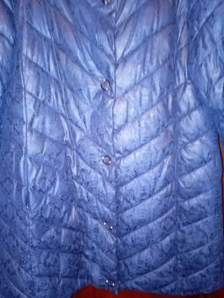 Abrigo azul acolchado señora