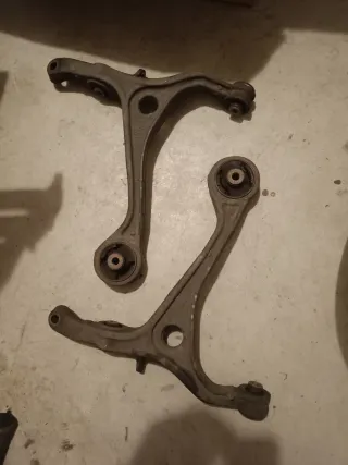 Juego Brazos Suspensión Delanteros Honda