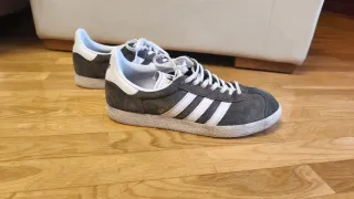Zapatillas Adidas Gacelle gris