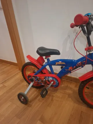 Bicicleta Spiderman 14 con ruedines