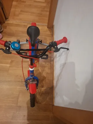 Bicicleta Spiderman 14 con ruedines