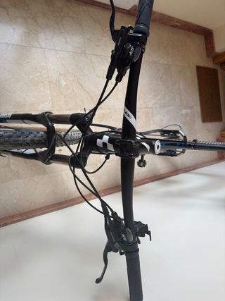 Bicicleta da Montagna Cube Limited Pro