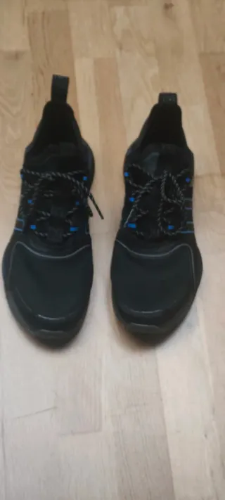 Zapatillas Adidas NMD Negras y Azules.