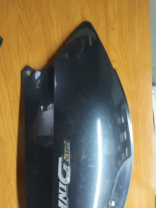Tapa Izquierda Kymco Grand Dink 125
