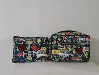 Borsa e pochette fantasia graffiti