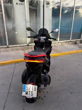 Aprilia SR GT 125 2024 - 9.821 km