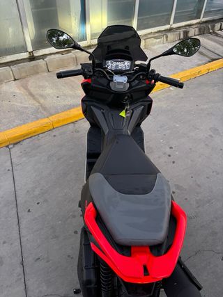 Aprilia SR GT 125 2024 - 9.821 km