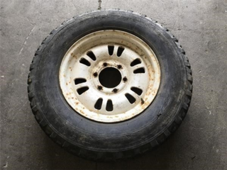 Llanta nissan patrol gr y61