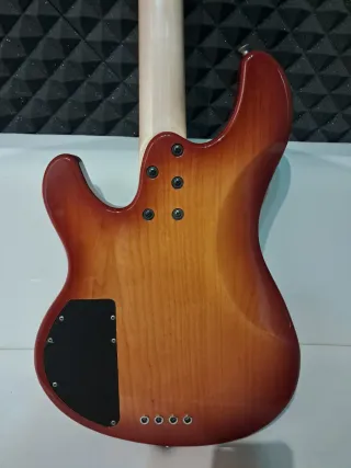 Bajo Ibanez ATK Series Japón