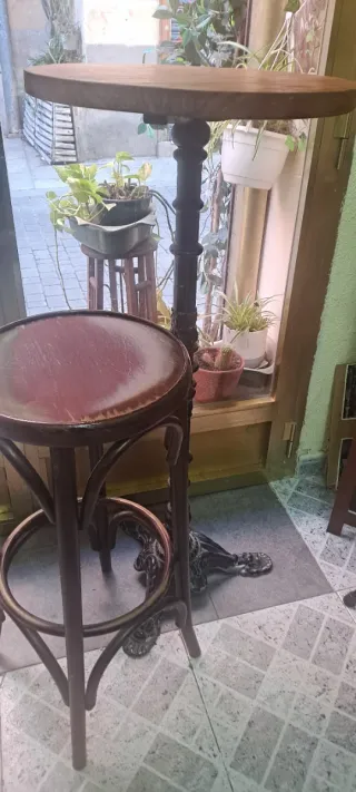 Taburetes Thonet Madera y Metal