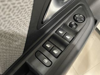 C4 BlueHDi 130 S&S EAT8 Feel Pack 96 kW 5P Automát