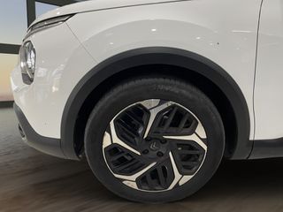 C4 BlueHDi 130 S&S EAT8 Feel Pack 96 kW 5P Automát