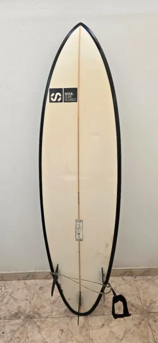 Tabla Surf y funda Quiksilver
