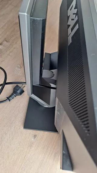 Pantalla Dell Plata y Negra