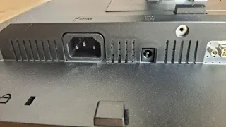 Pantalla Dell Plata y Negra