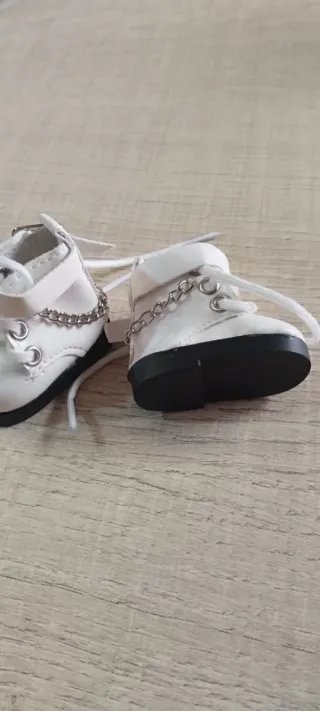 Botas para muñeca blancas