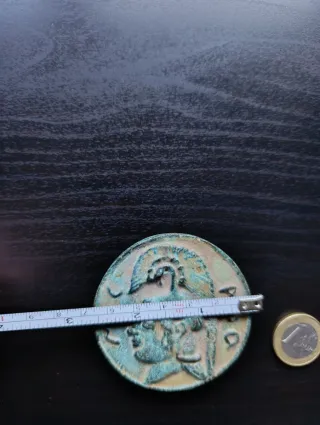 Moneda griega in bronzo