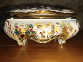 Joyero porcelana Capodimonte