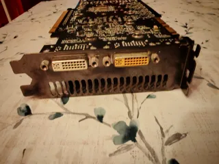 ASUS ENGTX285 Tarjeta Gráfica Coleccionista