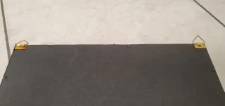 Bacheca in legno con divisori