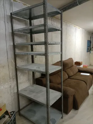 Estanterías metálicas