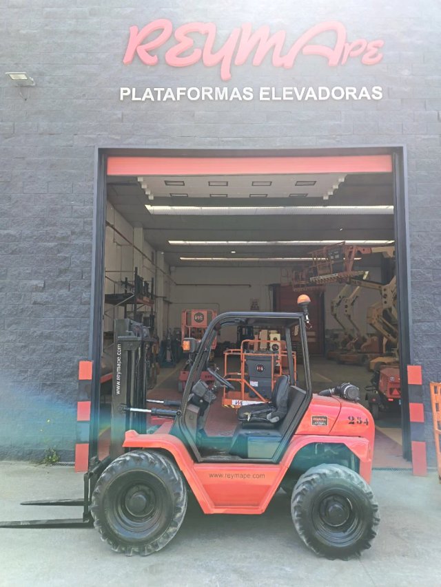 Carretilla elevadora Agria 4x4 Todoterreno